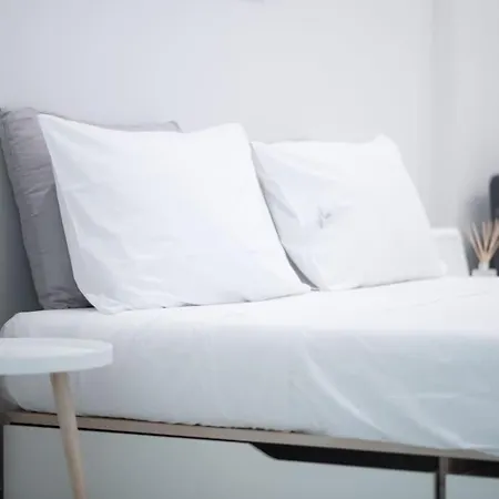 Luxury Studio With Garden Next To Acropolis-2