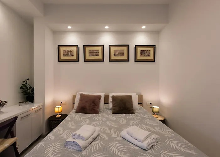 Modern studio apartment B
