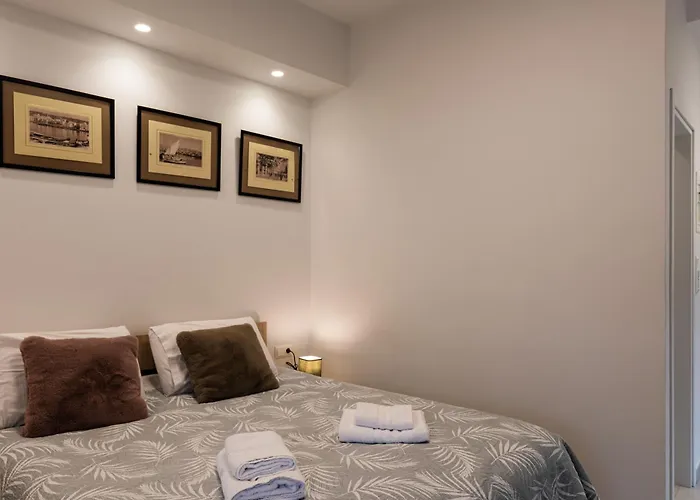 Modern studio apartment B